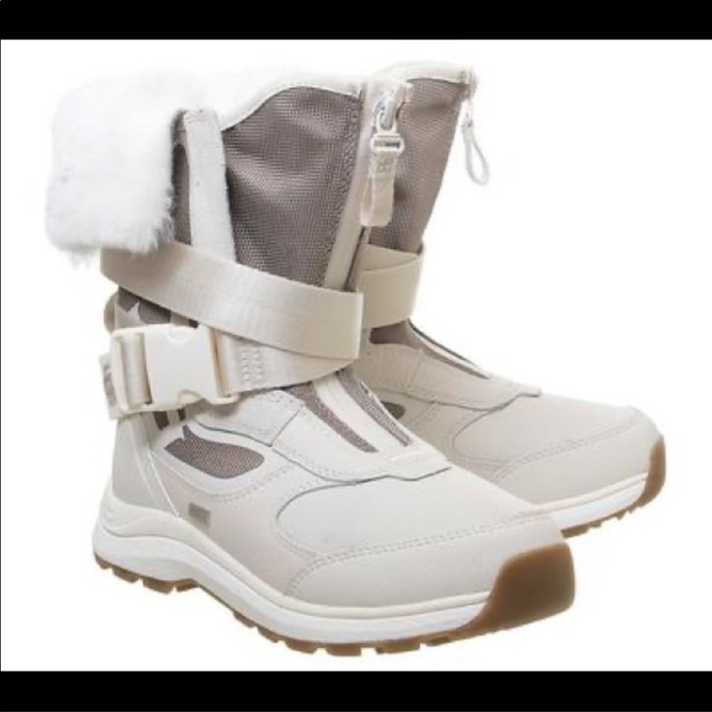 UGG 7 Tahoe Boots in Jasmine